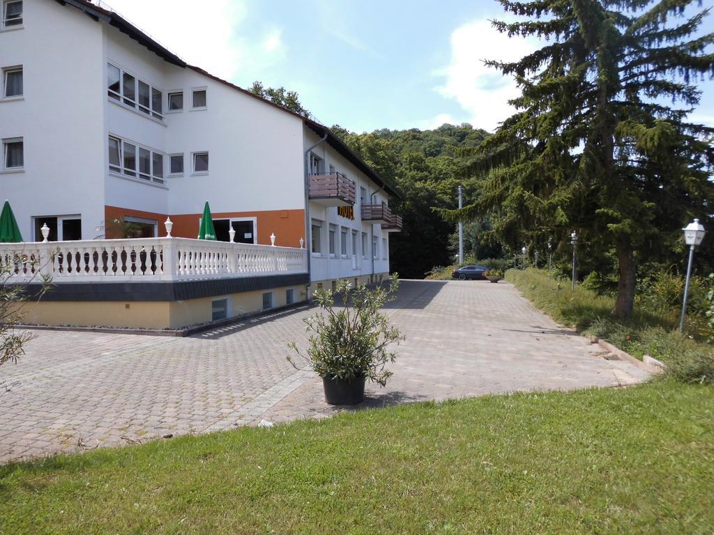 Burg-Hotel Obermoschel Exterior photo