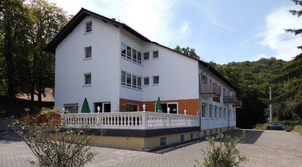 Burg-Hotel Obermoschel Exterior photo